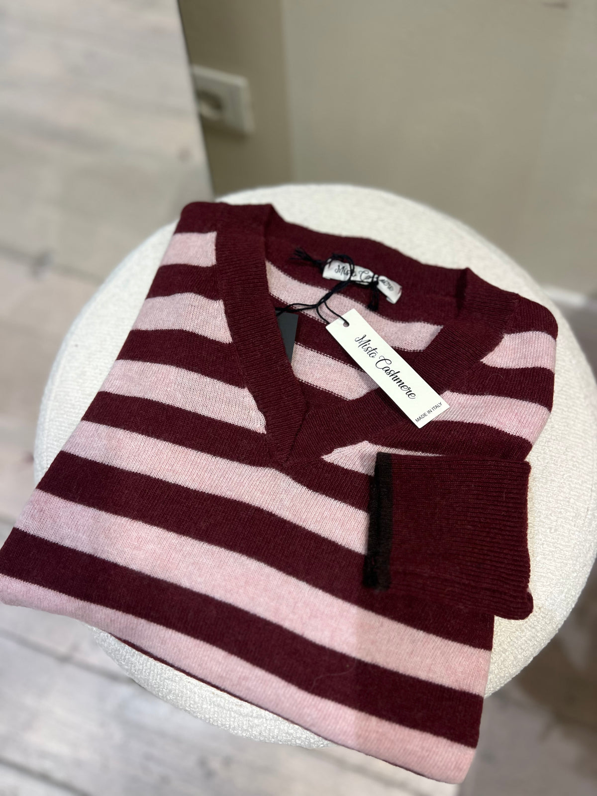 Maglia scollo V rosa e burgundy cachemere