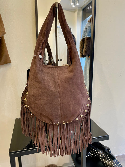 Shopper boho con frange e borchie