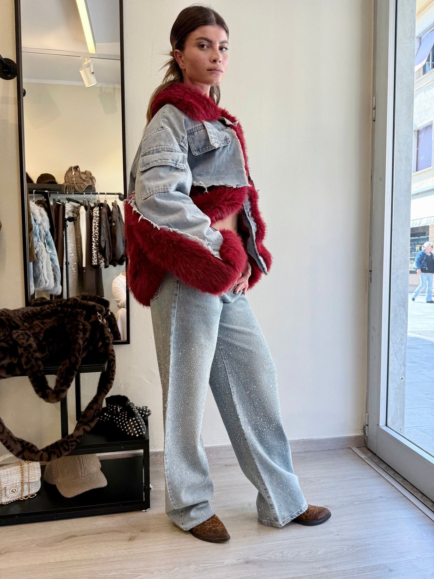 Giubbotto denim con inserti ecopelliccia