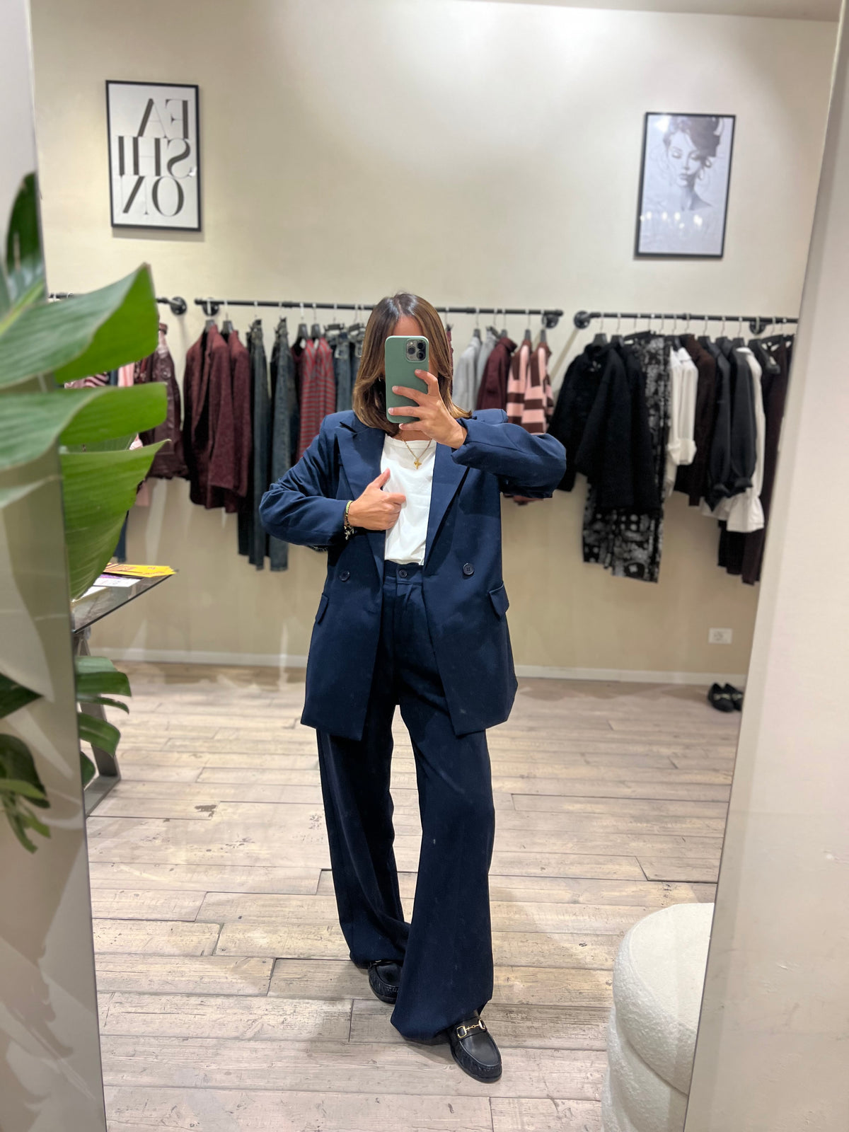 Completo giacca e pantalone blu cintura in vita