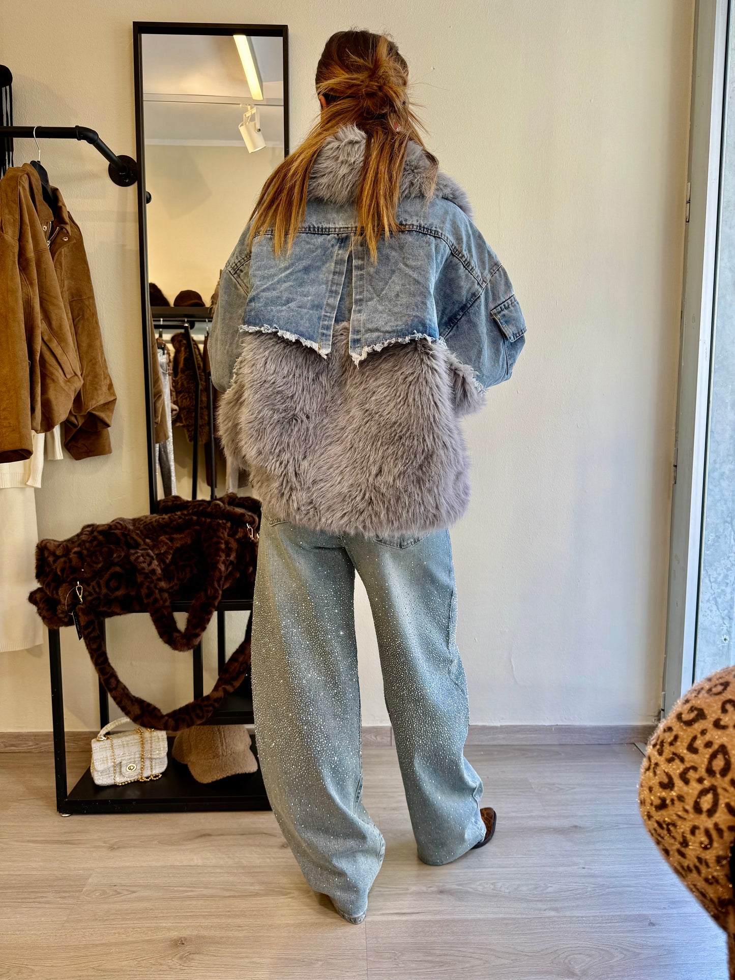 Giubbotto denim con inserti ecopelliccia